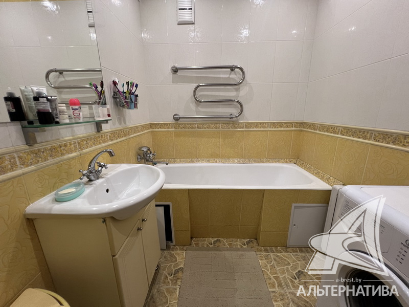  72.9кв.м., комнат 3, г. Брест (ЦЕНТР)