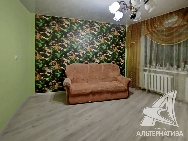 68.3кв.м., комнат 3, Кобринский р-н