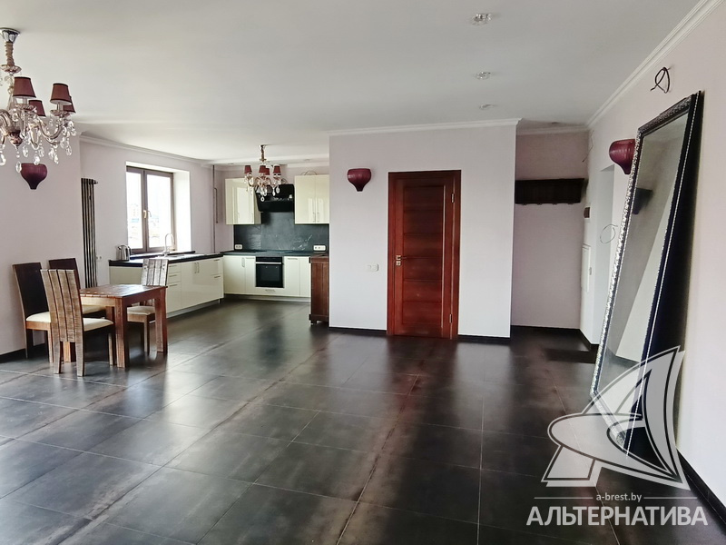  81.3кв.м., комнат 2, г. Брест (ЦЕНТР)