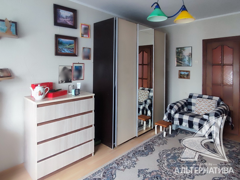  80кв.м., комнат 3, Кобринский р-н