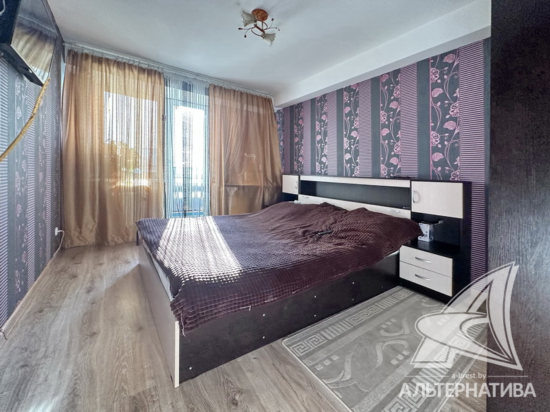  76.7кв.м., комнат 3, г. Брест (РЕЧИЦА)