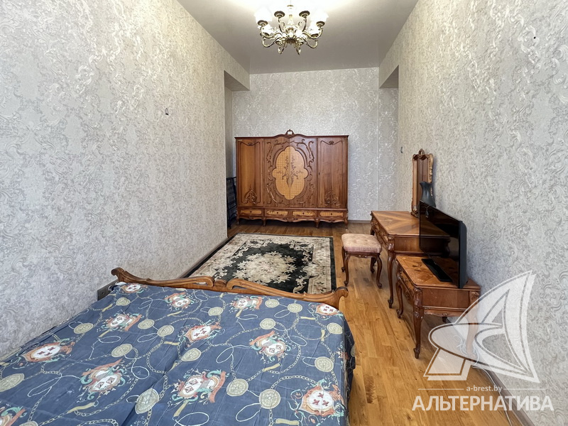  75.8кв.м., комнат 2, г. Брест (ЦЕНТР)