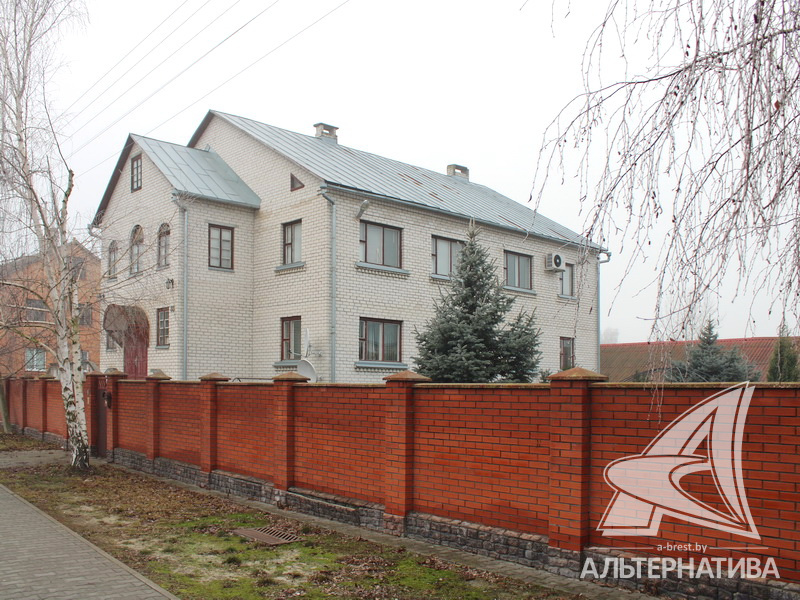  614.6кв.м. (участок 15.32 сот.), г. Брест (ВЕРЕСКОВЫЕ)