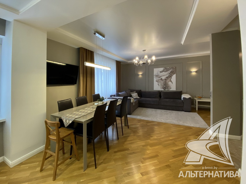  76.7кв.м., комнат 3, г. Брест (ЦЕНТР)
