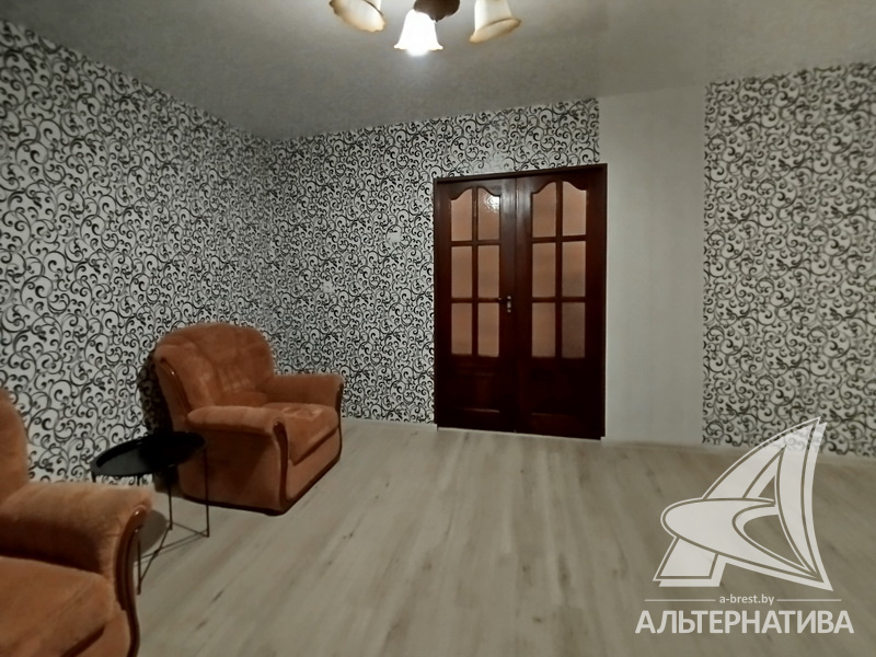  68.3кв.м., комнат 3, Кобринский р-н