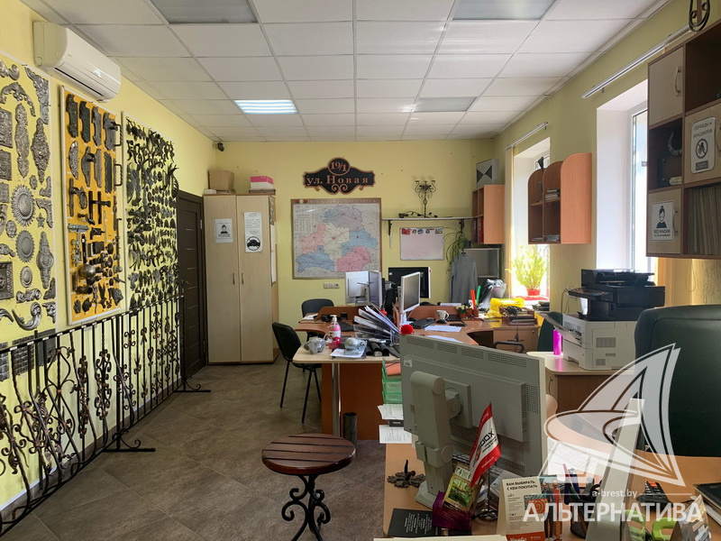  172.6м.кв. (участок 9.06сот.), Центральная