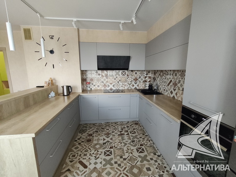  85.1кв.м., комнат 3, г. Брест (ГОБК)