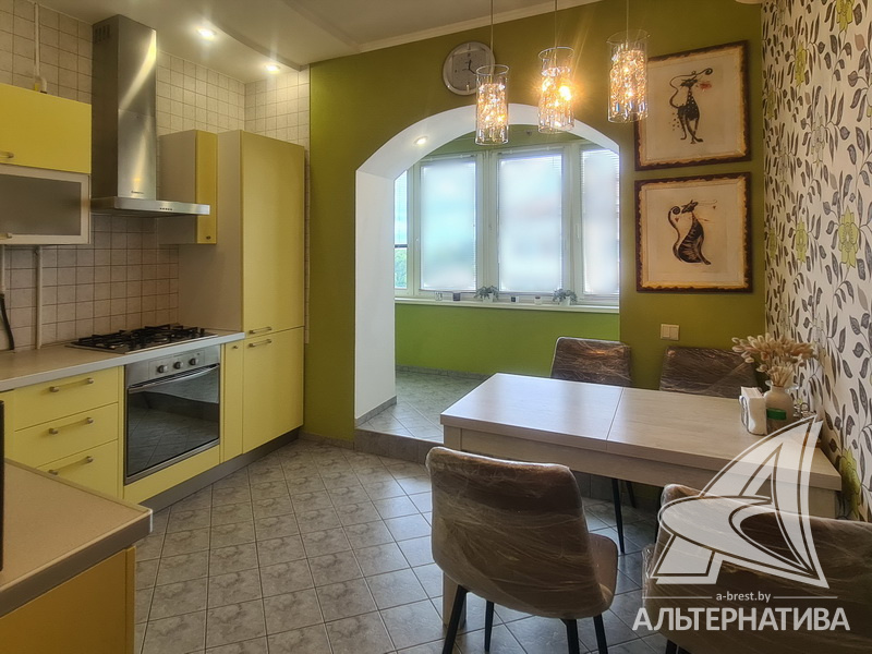  79.9кв.м., комнат 4, г. Брест (ЦЕНТР)