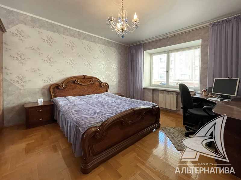  96.2кв.м., комнат 3, г. Брест (ЦЕНТР)