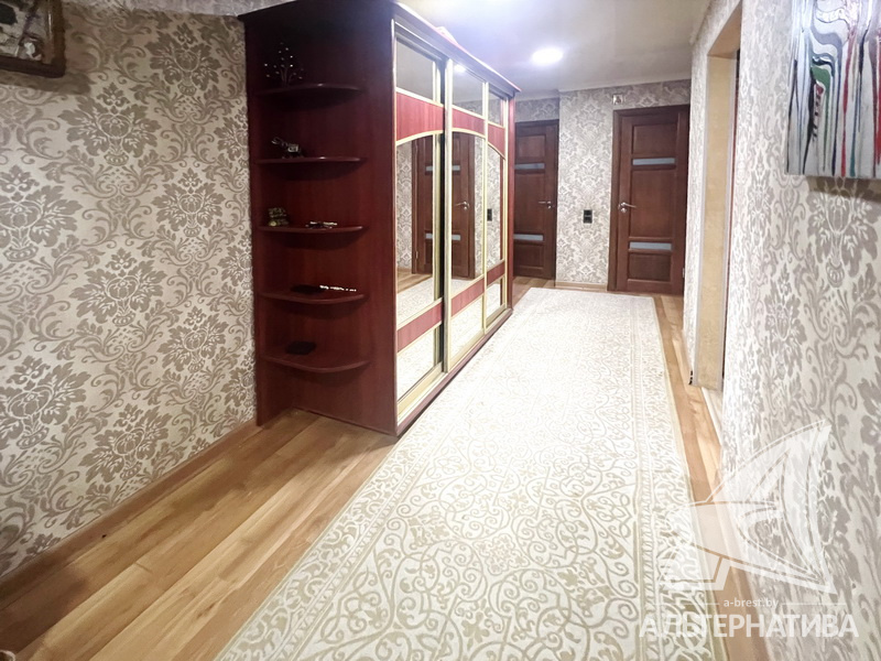  72.9кв.м., комнат 3, г. Брест (ЦЕНТР)