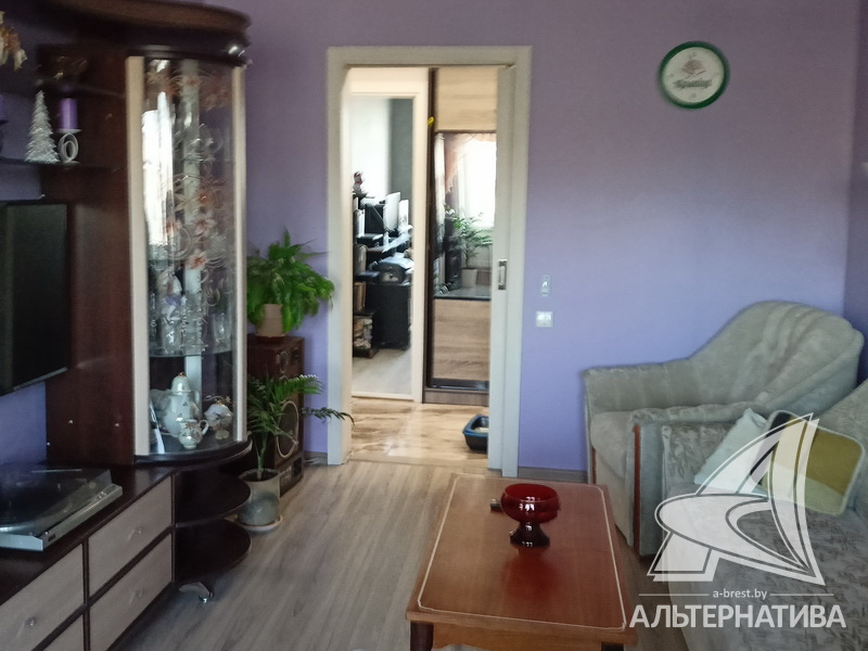  63.2кв.м., комнат 3, Кобринский р-н