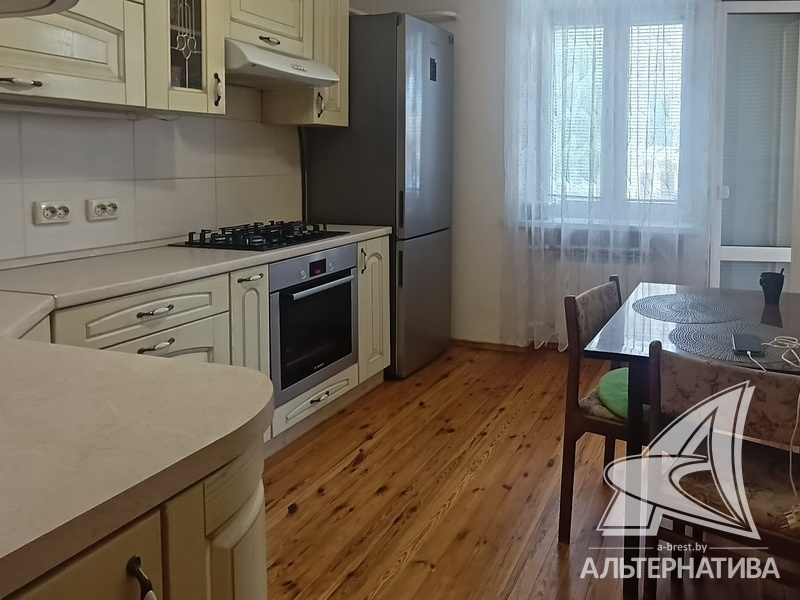  64кв.м., комнат 3, г. Брест (КИЕВКА)