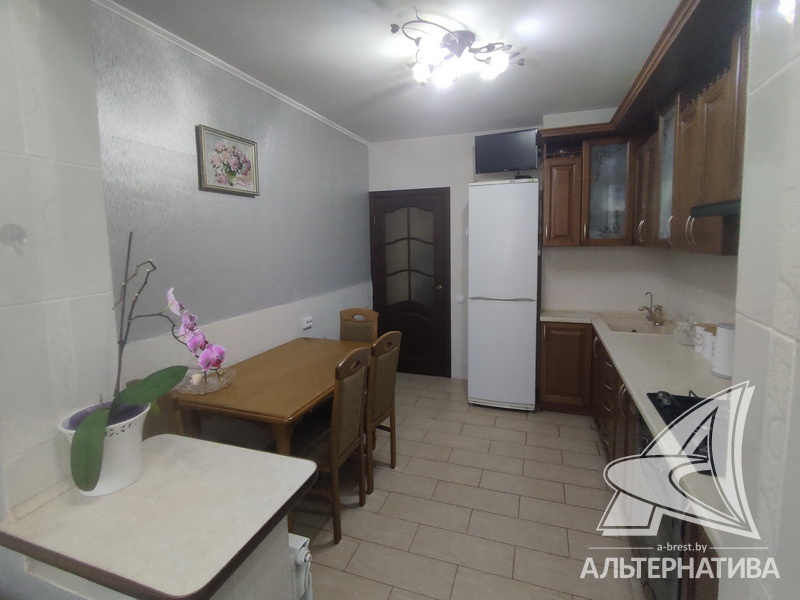 66.8кв.м., комнат 3, г. Брест (ВУЛЬКА)