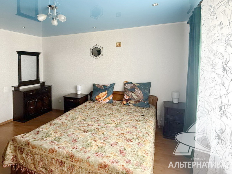  85.5кв.м., комнат 3, г. Брест (БЕРЕЗОВКА)