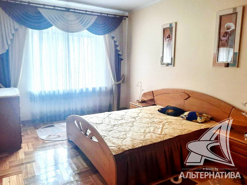  98.3кв.м., комнат 3, г. Брест (ЦЕНТР)