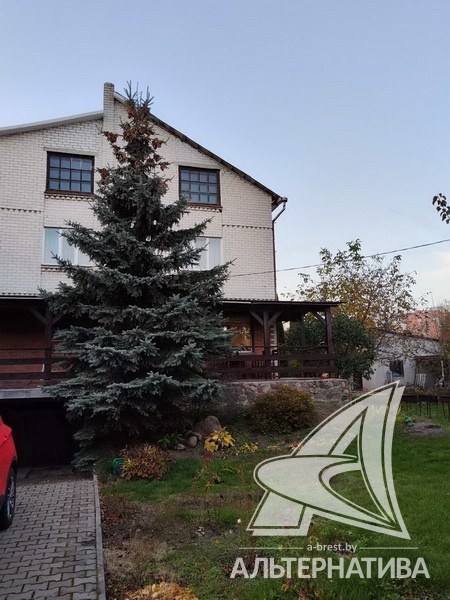  434.7кв.м. (участок 8.32 сот.), г. Брест (ПУГАЧЕВО)