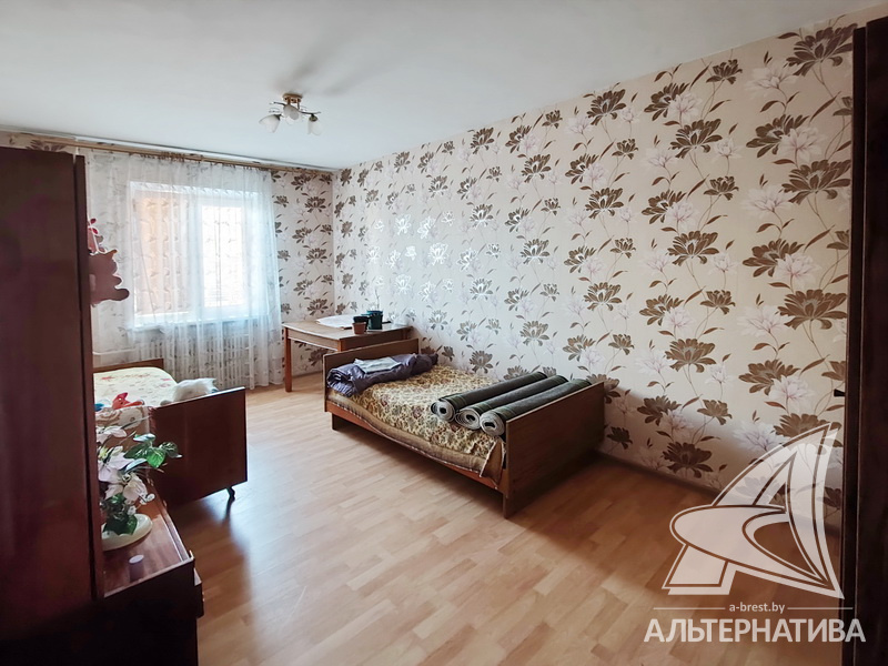  80.7кв.м., комнат 4, Кобринский р-н