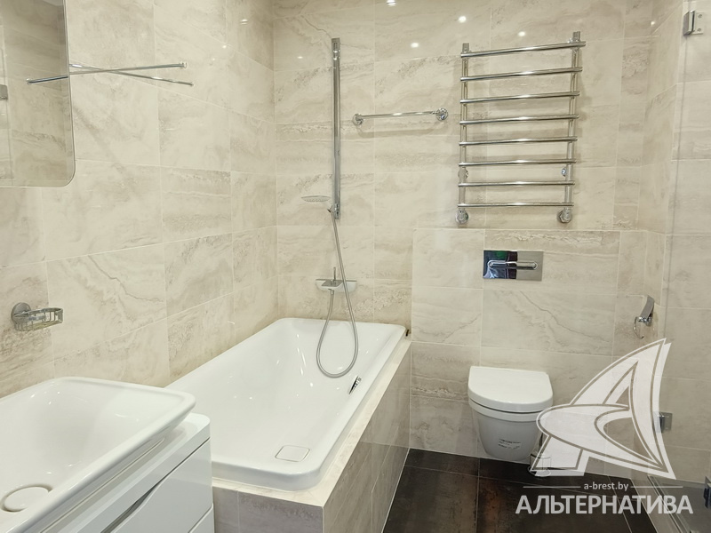  81.3кв.м., комнат 2, г. Брест (ЦЕНТР)
