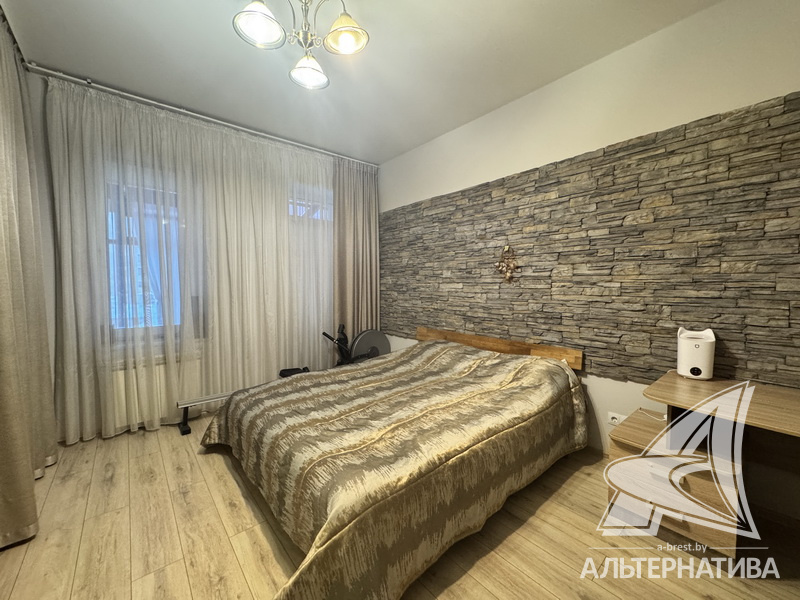  134.4кв.м., комнат 3, г. Брест (КОВАЛЕВО)