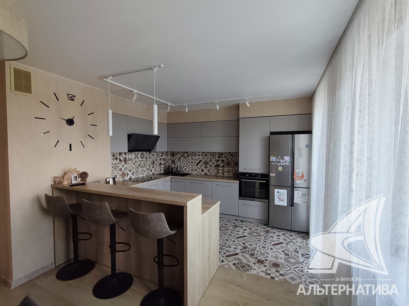  85.1кв.м., комнат 3, г. Брест (ГОБК)