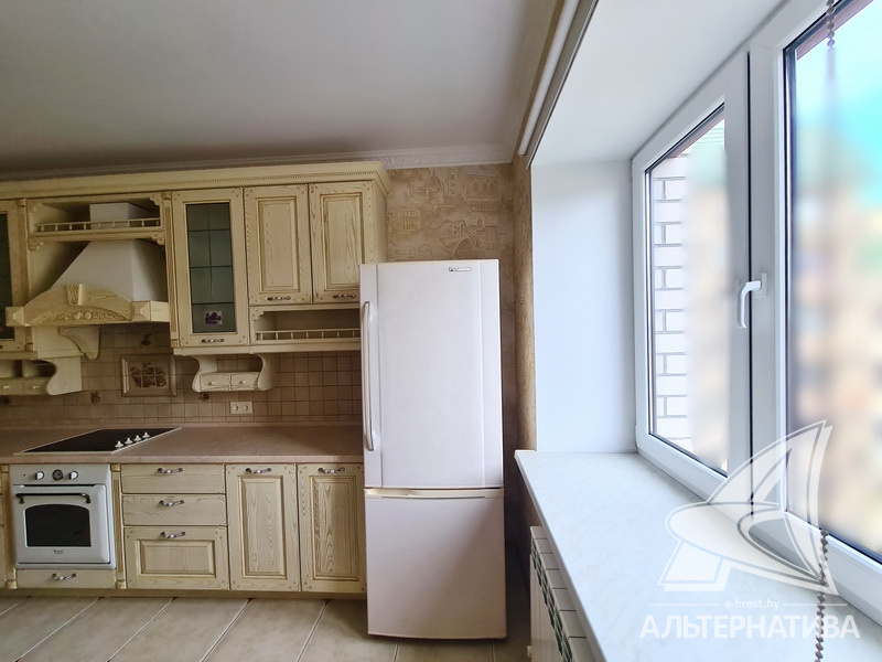  94.6кв.м., комнат 3, г. Брест (ЦЕНТР)