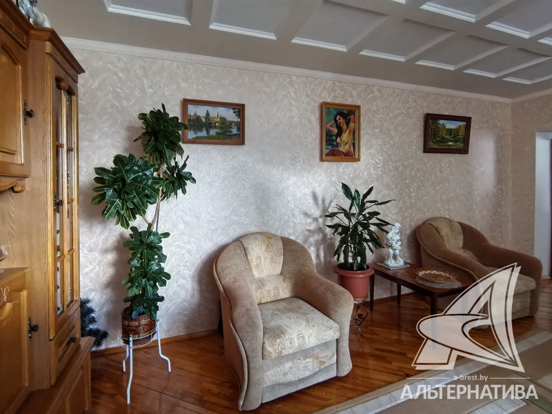  286.7кв.м. (участок 10.96 сот.), Кобринский р-н