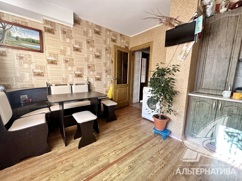  76.7кв.м., комнат 3, г. Брест (РЕЧИЦА)