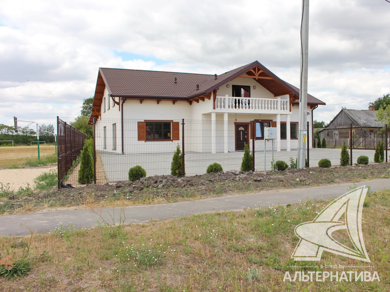  493.8м.кв. (участок 11.81сот.), Брестский
