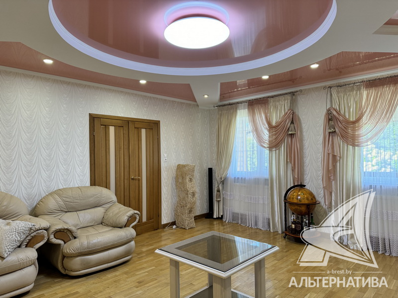  150.8кв.м. (участок 15 сот.), Кобринский р-н