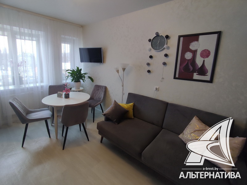  93.1кв.м., комнат 3, г. Брест (ЦЕНТР)