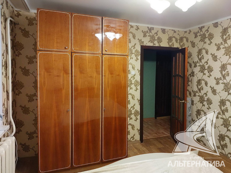  102.5кв.м., комнат 4, Брестский р-н