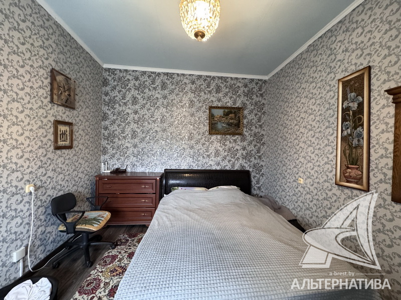  93.9кв.м., комнат , г. Брест (БРЕСТСКИХ ДИВИЗИЙ)