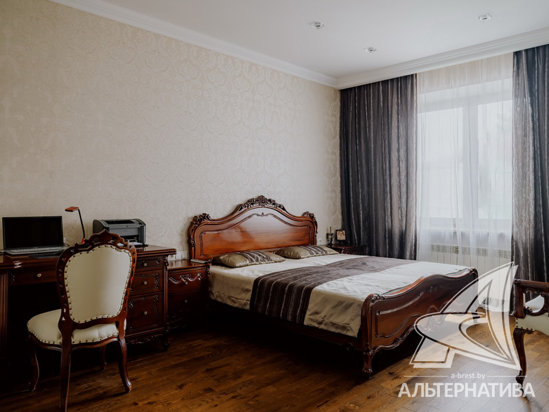  131кв.м., комнат 3, г. Брест (ЦЕНТР)