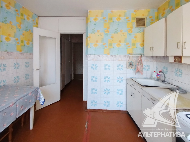  69.2кв.м., комнат 3, Кобринский р-н