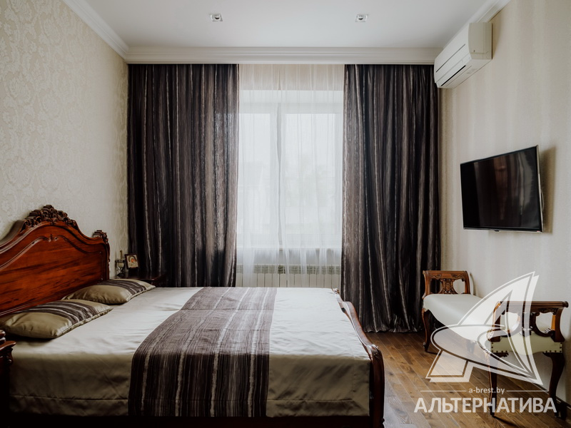  131кв.м., комнат 3, г. Брест (ЦЕНТР)