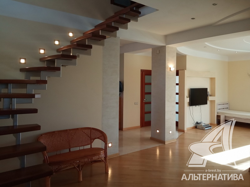 257.6кв.м. (участок 15 сот.), г. Брест (КРАСНЫЙ ДВОР)