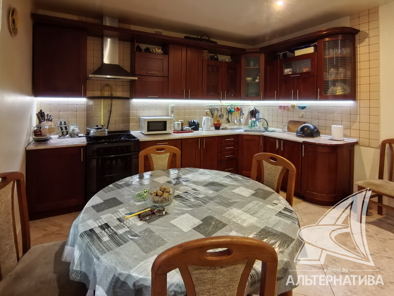  398.4кв.м. (участок 19.22 сот.), Брестский р-н