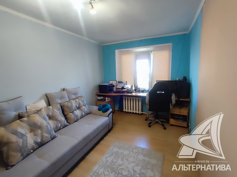  57.2кв.м., комнат 3, Кобринский р-н