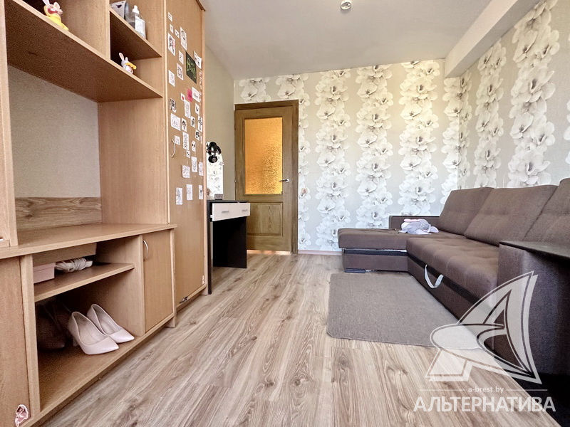  76.7кв.м., комнат 3, г. Брест (РЕЧИЦА)