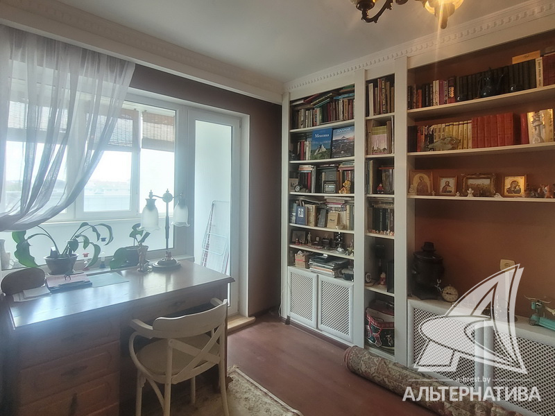  81.7кв.м., комнат 4, г. Брест (ЦЕНТР)
