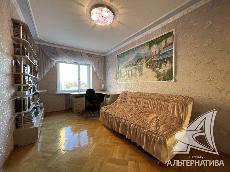  96.2кв.м., комнат 3, г. Брест (ЦЕНТР)