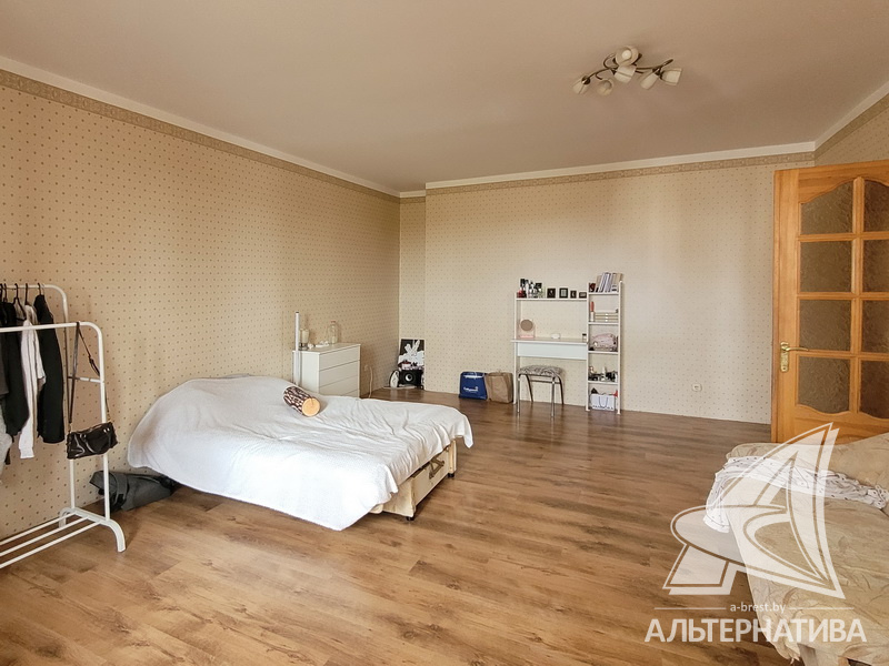  98.2кв.м., комнат 3, г. Брест (ВОСТОК)