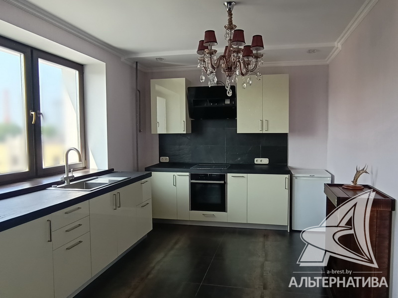  81.3кв.м., комнат 2, г. Брест (ЦЕНТР)