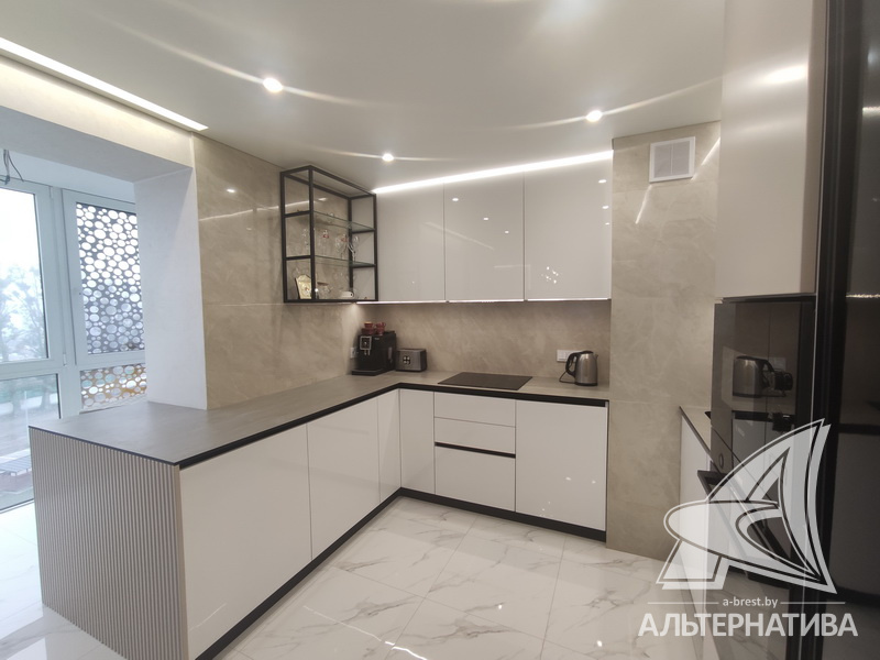  78.1кв.м., комнат 3, г. Брест (ЦЕНТР)