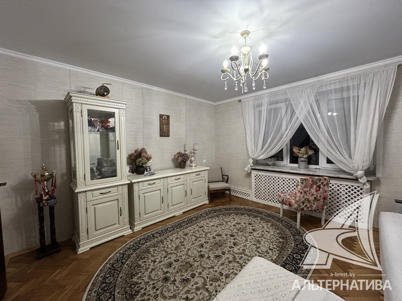  65.8кв.м., комнат 3, г. Брест (ЦЕНТР)