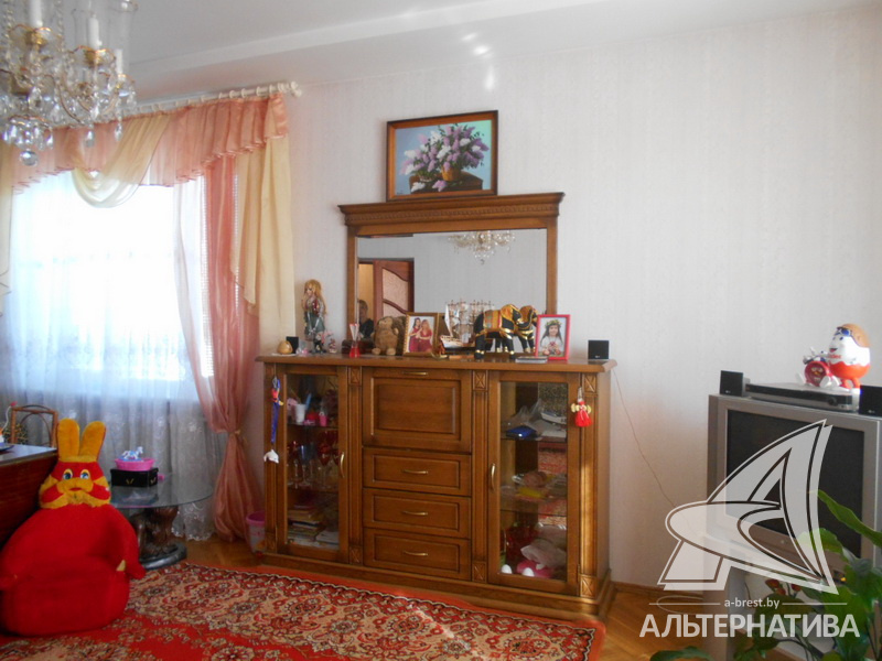  472.3кв.м. (участок 14.72 сот.), г. Брест (ВЕРЕСКОВЫЕ)
