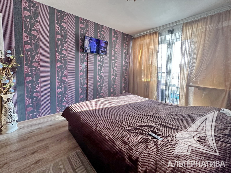  76.7кв.м., комнат 3, г. Брест (РЕЧИЦА)
