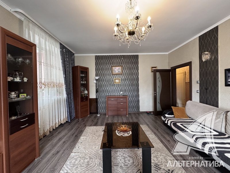  93.9кв.м., комнат , г. Брест (БРЕСТСКИХ ДИВИЗИЙ)