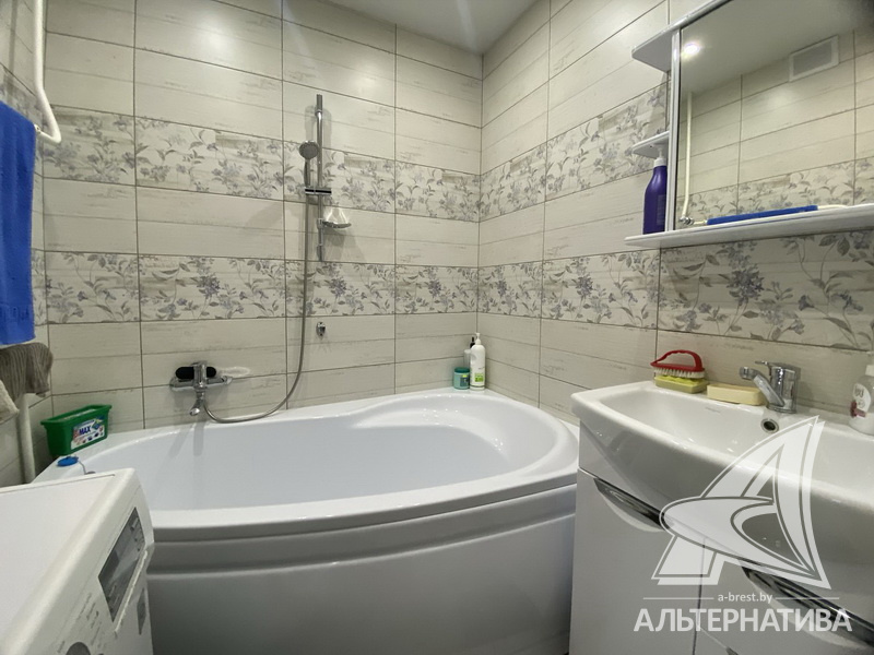  72.6кв.м., комнат 3, Кобринский р-н