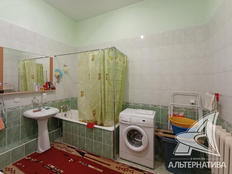  98.6кв.м., комнат 3, г. Брест (ДУБРОВКА)